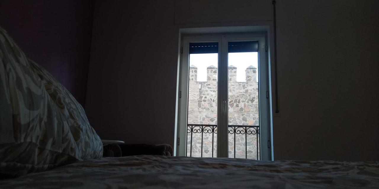 Apartamentos,Puerta De Bisagra-Parking Gratis Толедо Экстерьер фото
